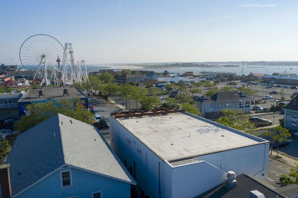 14 Worcester St, Ocean City, MD 21842